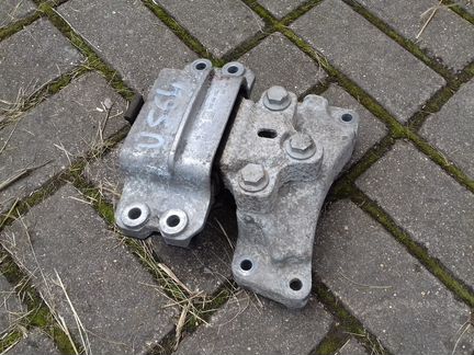 Volkswagen Passat CC B6 опора кпп левая