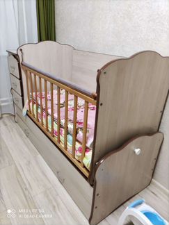 Детская кроватка