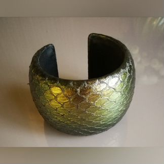 Браслет из кожи питона