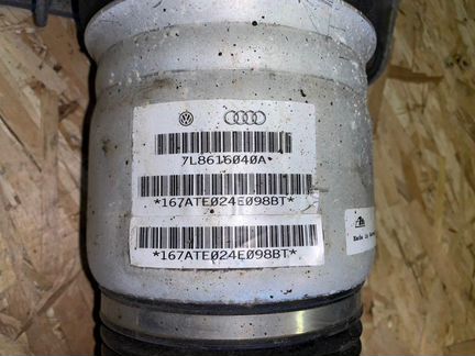 Пневмостойка Audi Q7 4L 2008г
