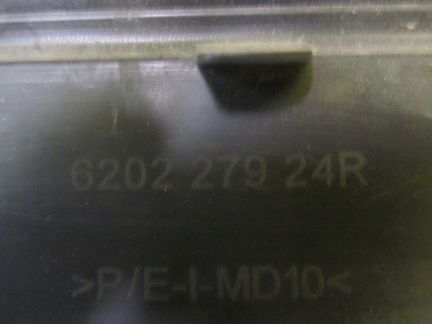 Бампер передний Renault Duster (11-15) 620227924R
