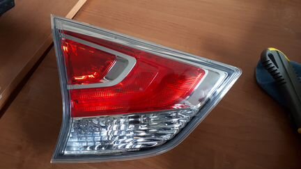 Фонарь задний левый внутренний Nissan X-Trail T32