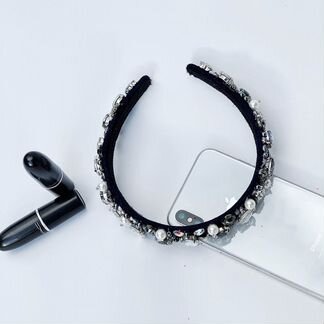 Ободок для волос, расшитый камнями, стразами