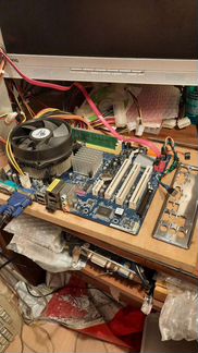 Asrock G31M-GS + e3300 (s775) +1gb + кулер
