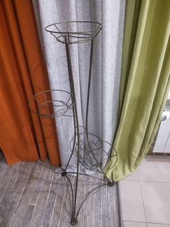 Подставка под цветы