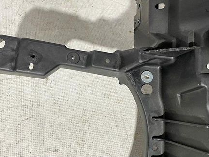 Суппорт радиатора Volkswagen Jetta