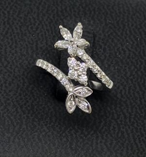 Золотое кольцо с бриллиантами