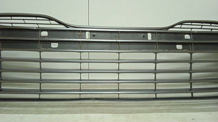 Решетка в бампер передняя Toyota Camry V70