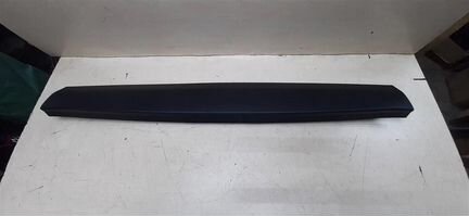 Обшивка двери багажника Mitsubishi Outlander XL