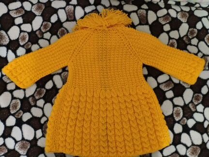 Вязаное пальтишко