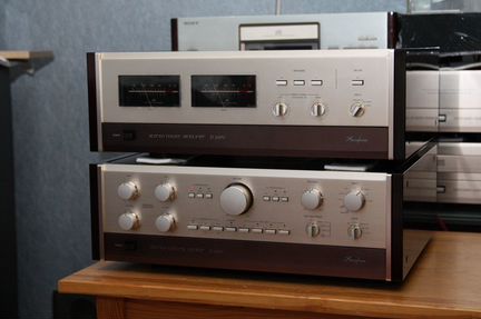 Accuphase C-200V Accuphase P-300V