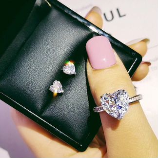 Серебряный комплект в стиле «Graff»