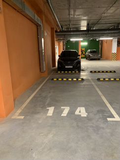 Машиноместо, 13 м²