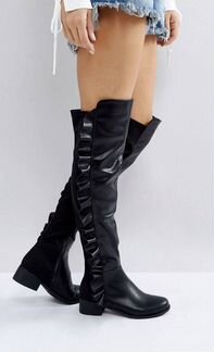 Сапоги выше колен на плоской подошве