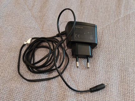 Зарядное устройство Nokia AC-3e