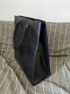 Вместительная кожаная сумка