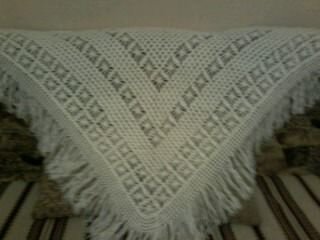 Шаль вязаная крючком, белая, п/ш