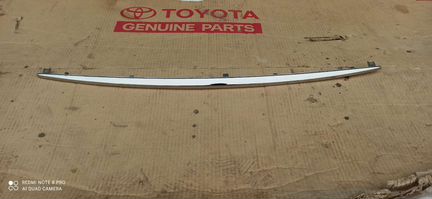 Накладка крышки багажника Lexus NX с 2014г