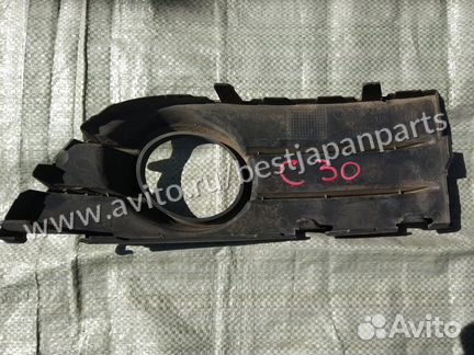 Лючок бампера переднего правый (с птф) volvo C30