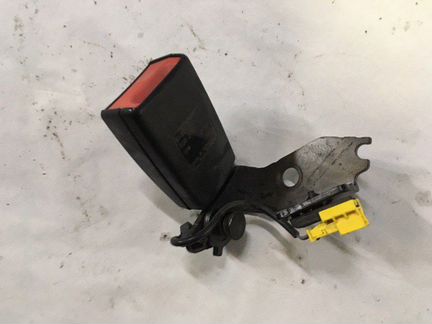 Замок ремня безопасности задний правый