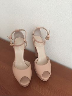 Новые Босоножки Blumarine 38