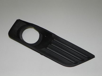 Рамка противотуманной фары Форд Фокус 2