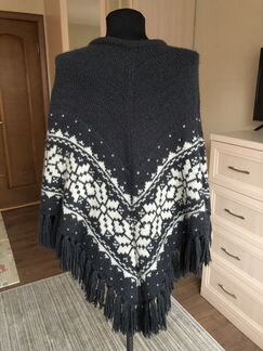 Шерстяное пончо