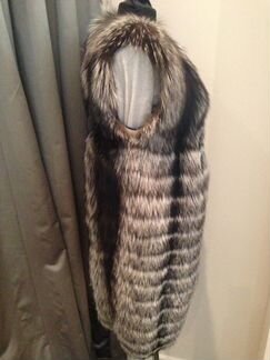 Жилет из чернобурой лисы