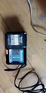 Акб и зарядка для шурика makita. торг