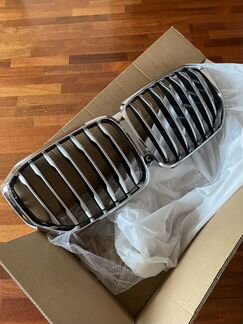 Новая решетка радиатора BMW X5 G05 51138096590 сер