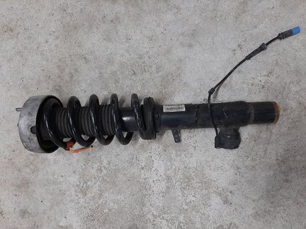 Стойка амортизатора передняя правая Bmw X5 F15 3.0