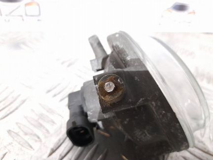 Фара противотуманная правая Ford Escape 2 2.3 2009