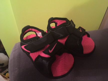 Босоножки Nike