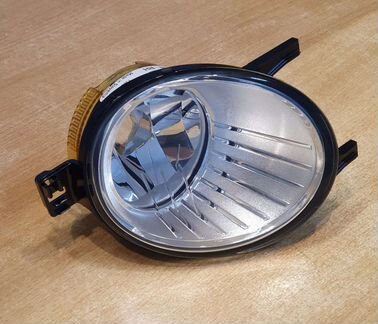 Продам переднюю противотуманную фару ford S-max