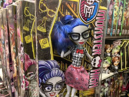 Гулия Елп ботаны гики Монстр Хай кукла в коробке