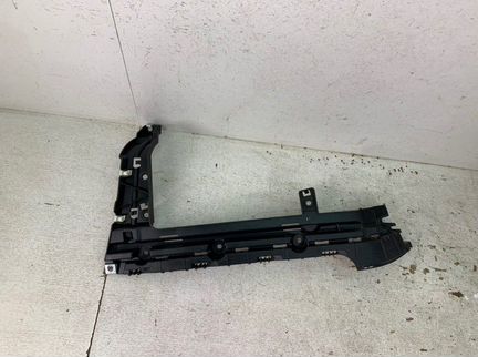 Кронштейн бампера задний правый Land Rover Range