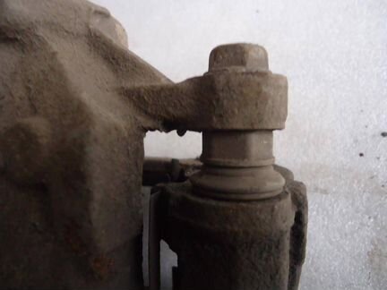 Суппорт передний левый Kia Ceed Сид Элантра i30