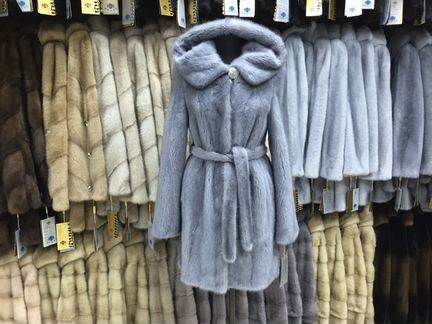 Шуба из голубой норки