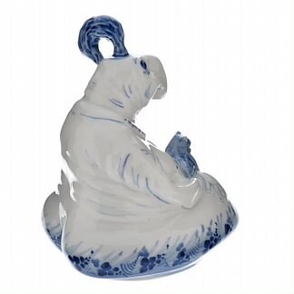 Статуэтка фарфоровая 