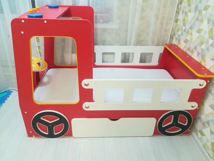 Кровать пожарная машинка