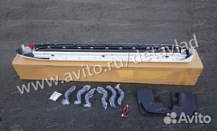 Подножки с подсветкой Lexus LX570 белые (перл)