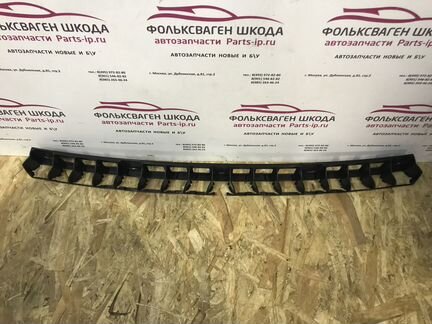 Крепление заднего бампера центр часть Рапид