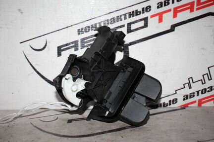 Замок багажника audi A3 8P1 8PA