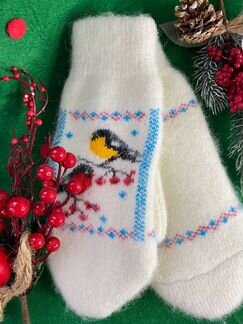 Шерстяные варежки в подарок