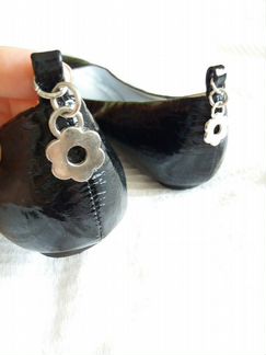 Балетки с украшением