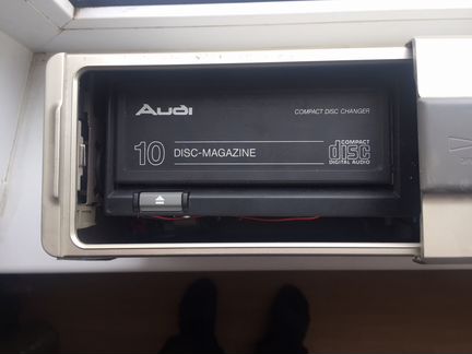 CD чейнжер Sony CDX-U303