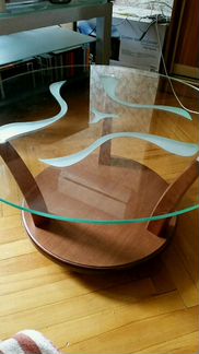 Столик журнальный дерево+стекло