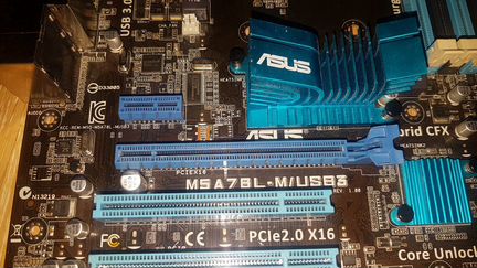 Материнская плата asus