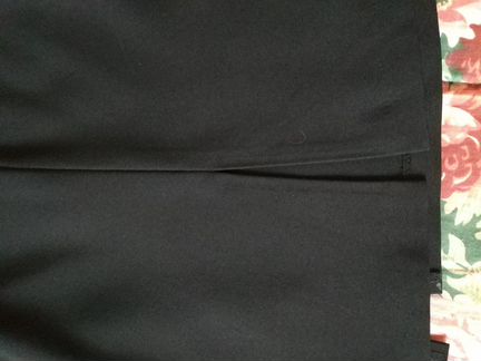 Продаю юбку черн.коротк. Island