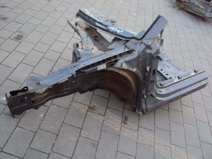 Передняя четверть левая и правая на Audi TT 8S